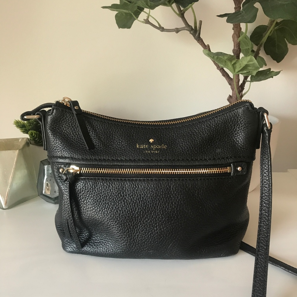 Kate Spade Crossbody Purse in Black *Perfect Size*